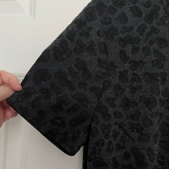 Simply Vera Wang short sleeve scoop neck tee, size L - Picture 3 of 5